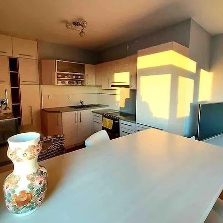 Apartmán 1-bedroom Floor In Heart Of Old Town Bratislava