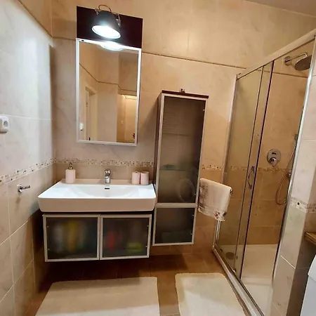 1-bedroom Floor In Heart Of Old Town 布拉迪斯拉发